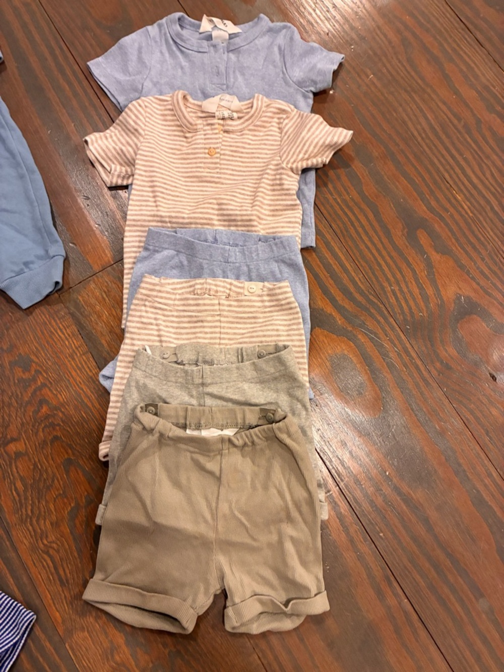 H & M cotton jersey shorts and tops.